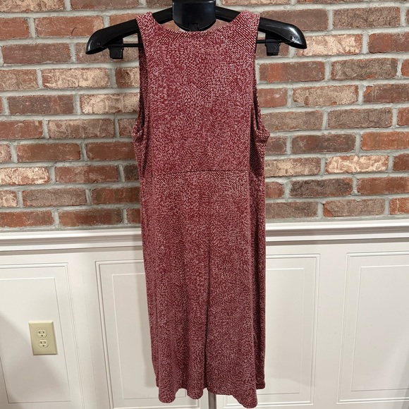 Athleta Burgundy Abstract Print High Neck Modal Shift Dress Sleeveless M - Picture 3 of 4